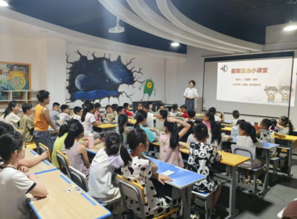 其最大生命值正可谓攻防兼备可突击可辅佐战场所向披靡