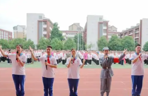 魔域花魁赛给予寻求个性时髦潮流的年轻人以全新的审美体验